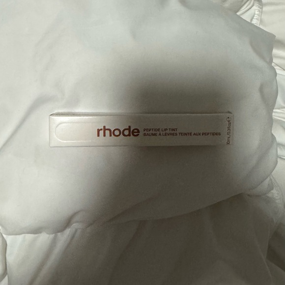 Rhode cinnamon lip peptide - Picture 1 of 3